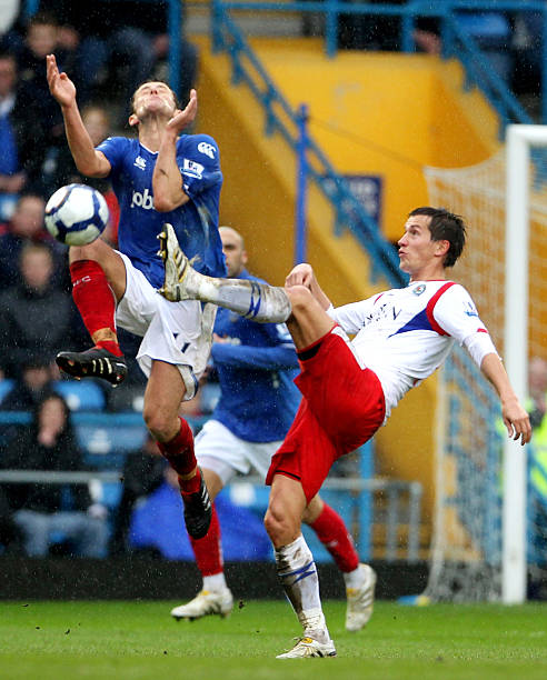 每支队伍经 每支队伍经