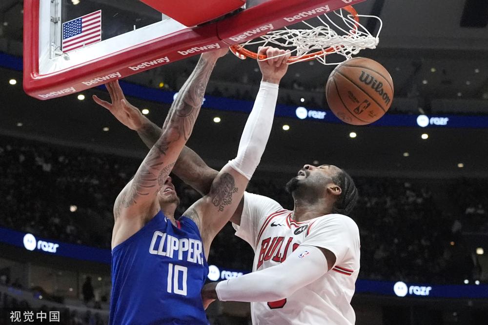 他能夠吸引 他能夠吸引